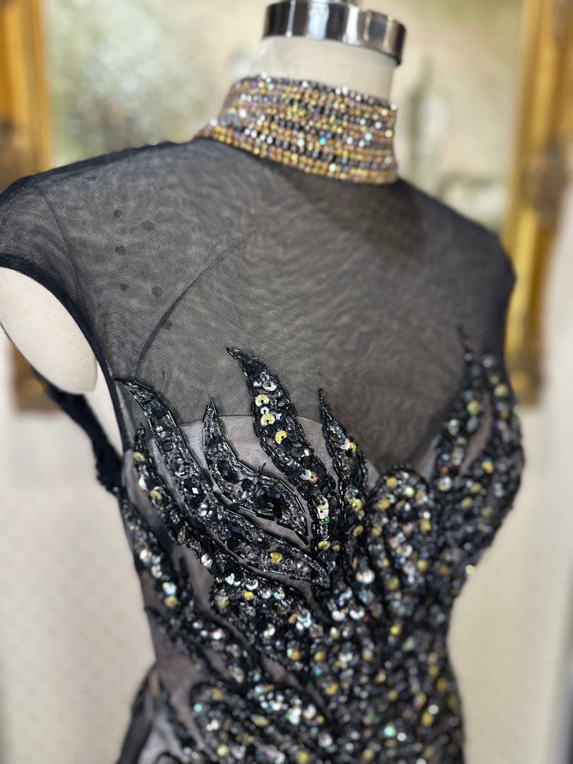 JAVANI☆エレガントなブラックビーズ刺繍ドレス