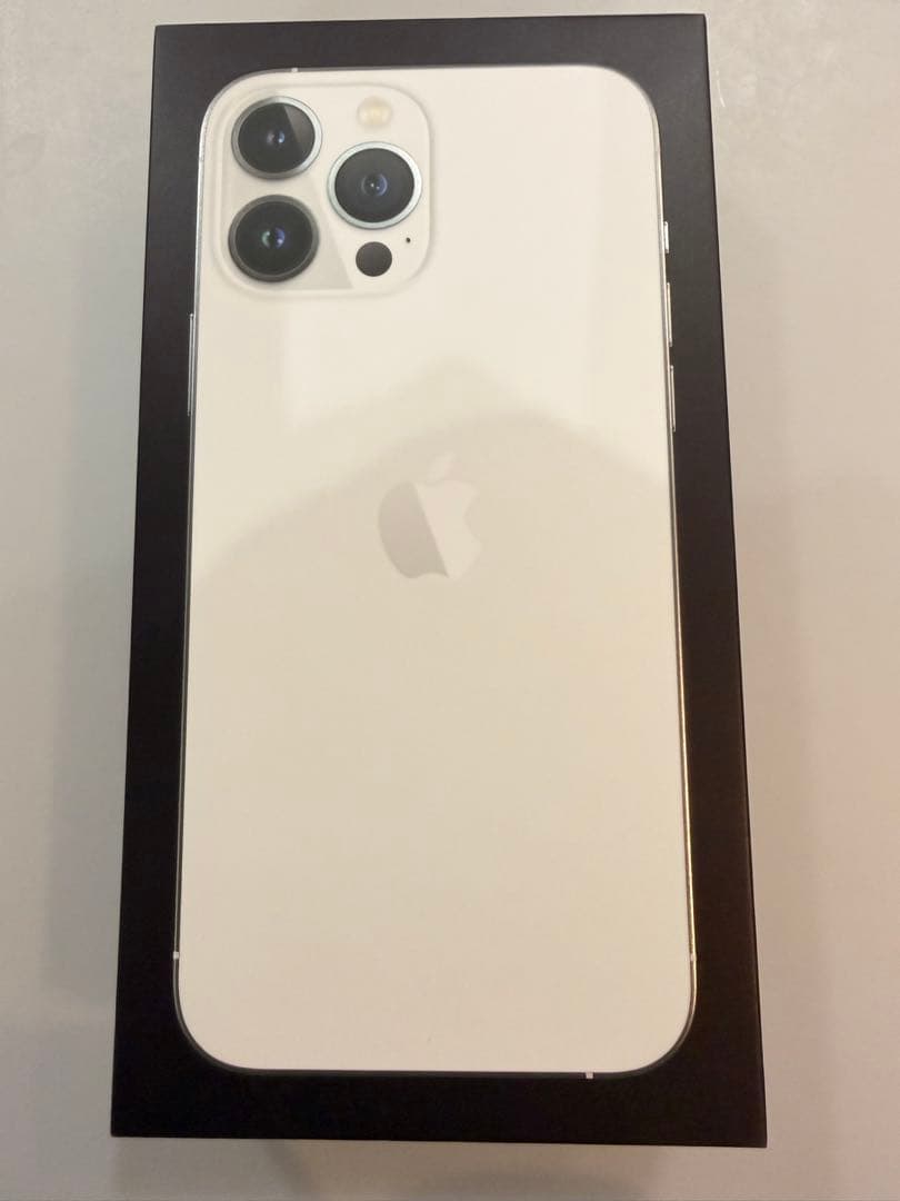 【美品】iPhone 13 pro max 256 シルバー