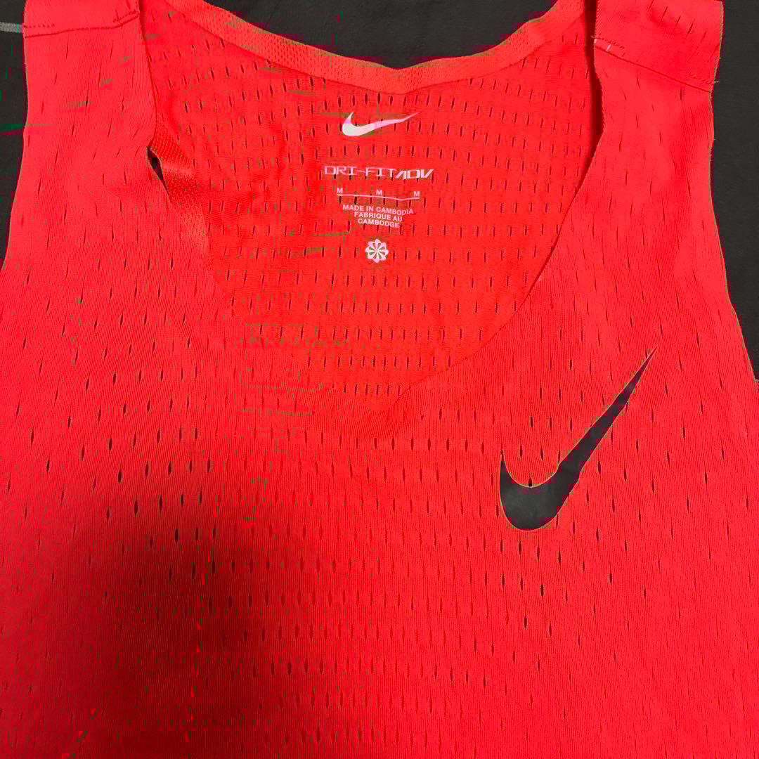 ナイキ　エアロスイフトシングレット4枚セット