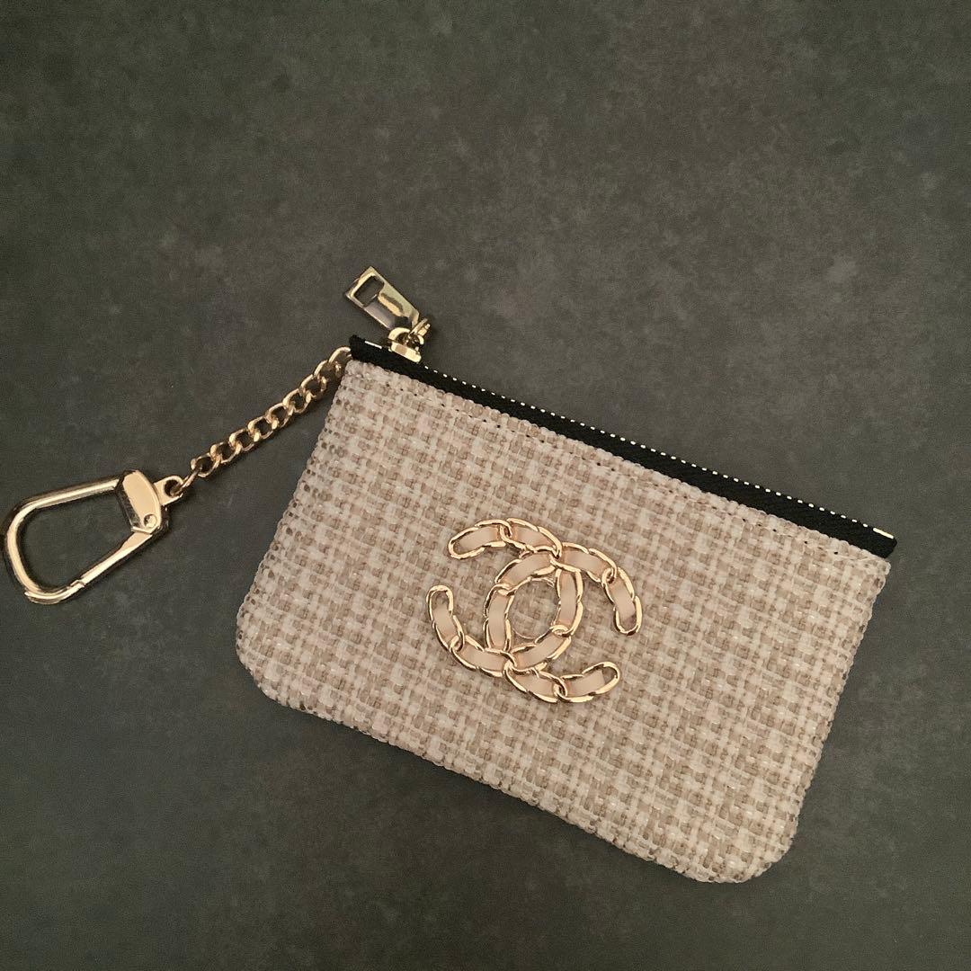 カード　ケース　ベージュ