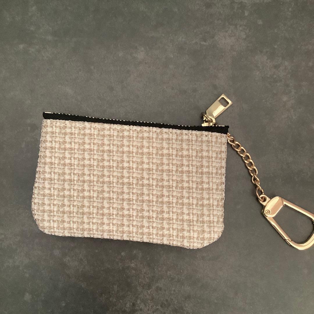 カード　ケース　ベージュ