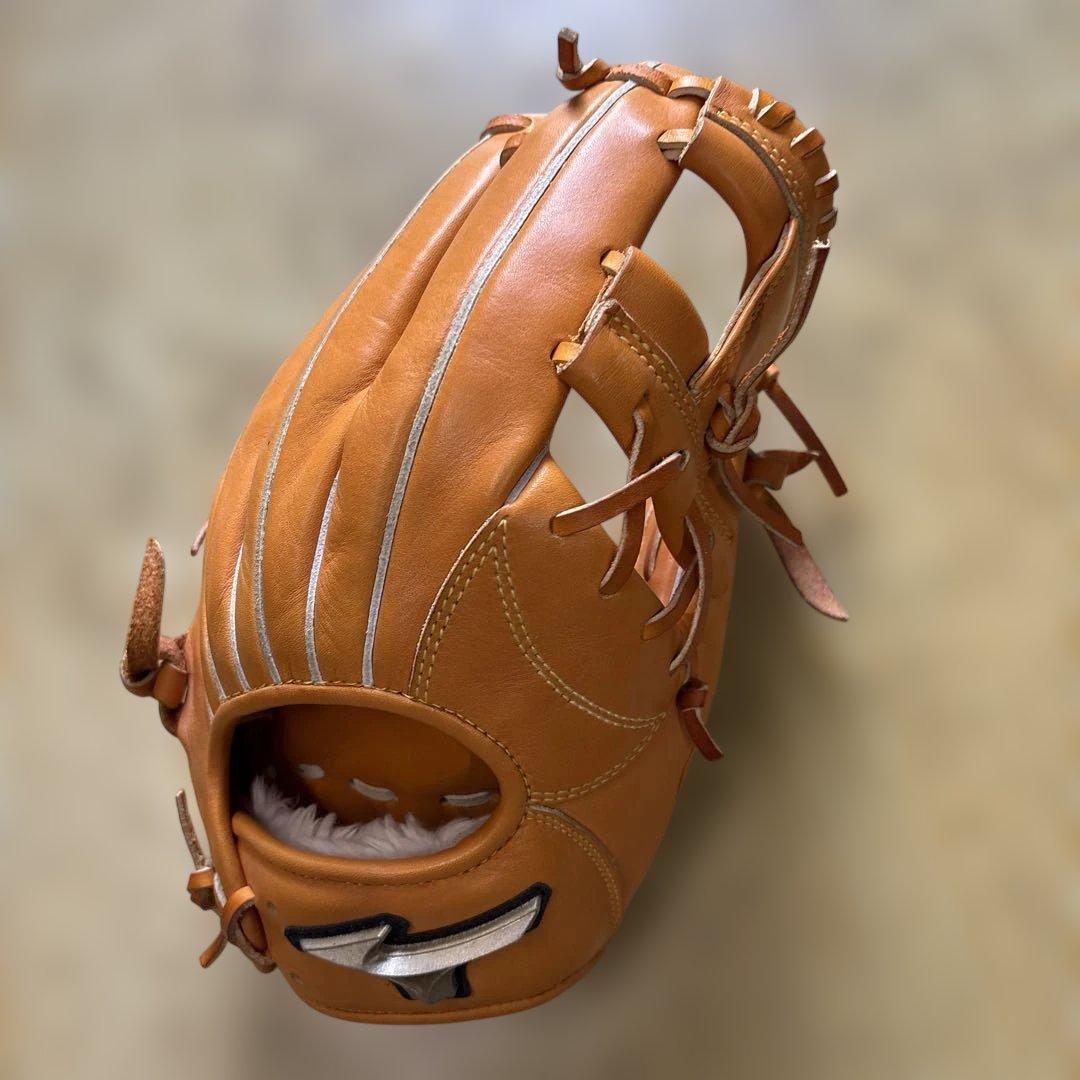 新品未使用ミズノグロウバルエリート坂本勇人モデル内野手用右利き用野球グローブ