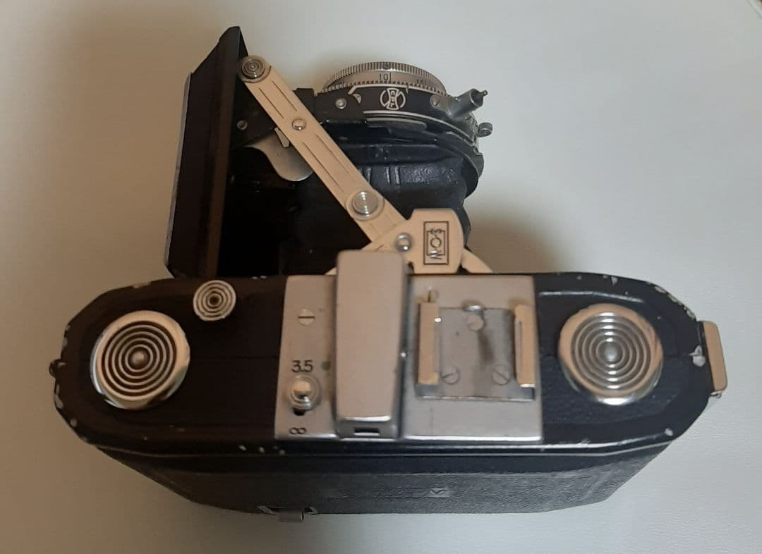 Nitto Kominar 1:3.5 f/7.5 折りたたみ式カメラ