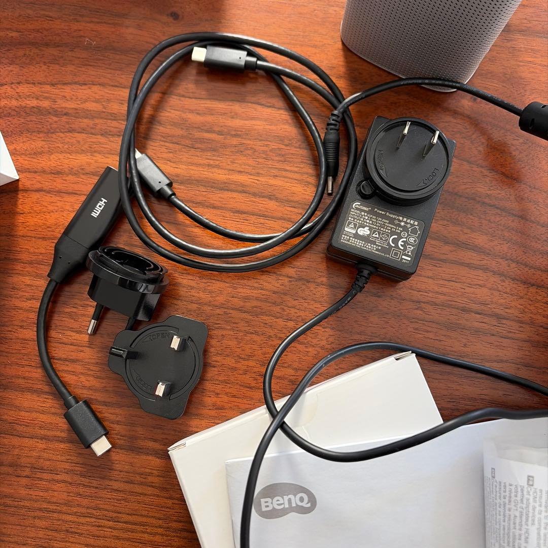 BENQ GVI LEDプロジェクター 本体　箱付き