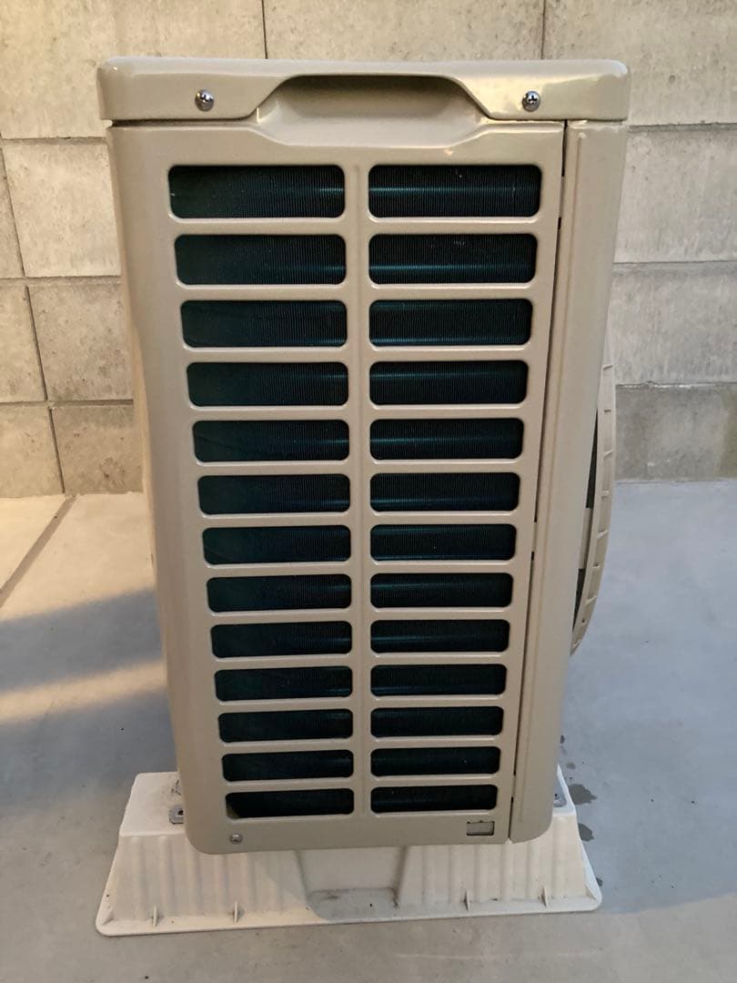 日立 エアコン 6〜8畳用　2022年製RASDM22ME1 (本体＋室外機)