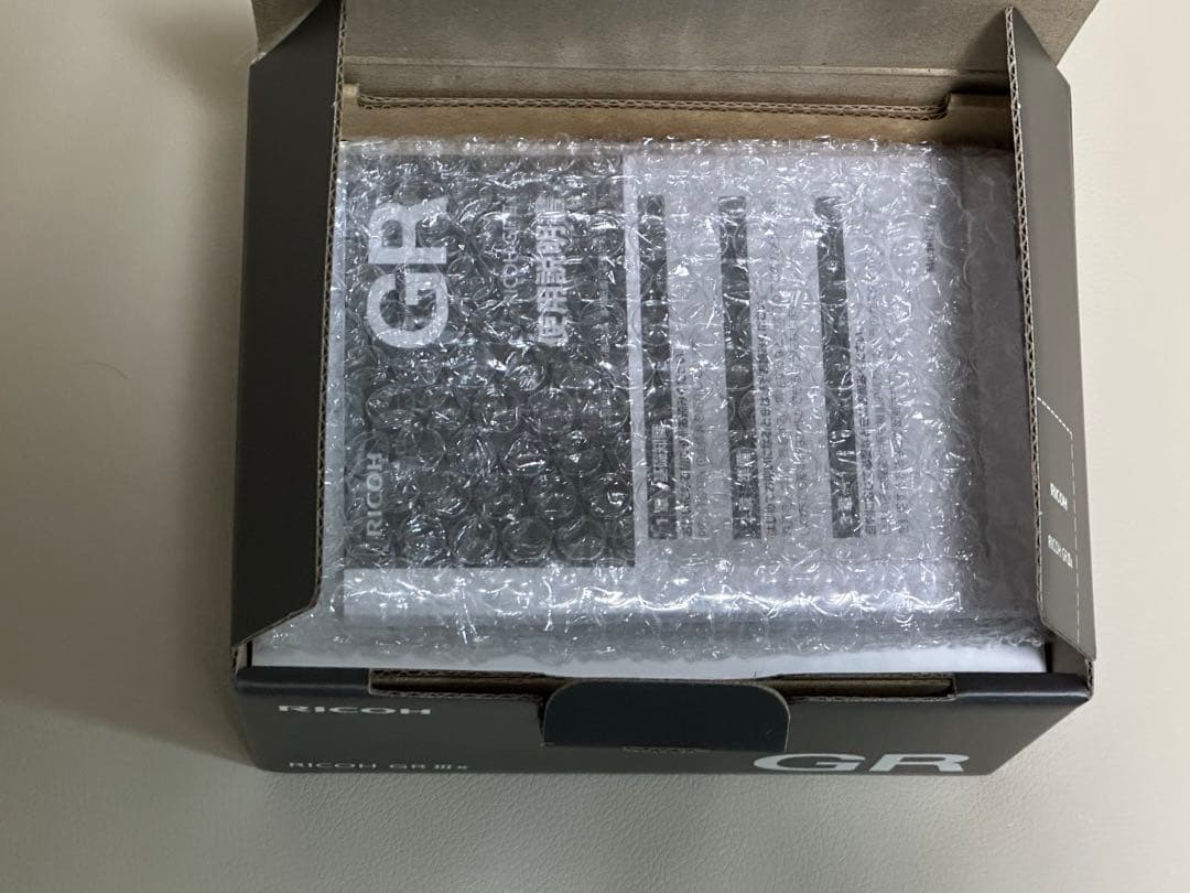 RICOH GR III x 新品未使用　保証書有り