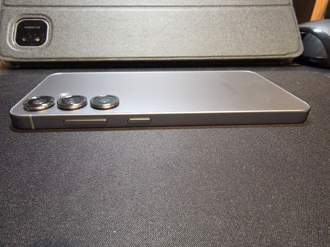 Samsung Galaxy S25 本体　シルバーシャドウ256GB