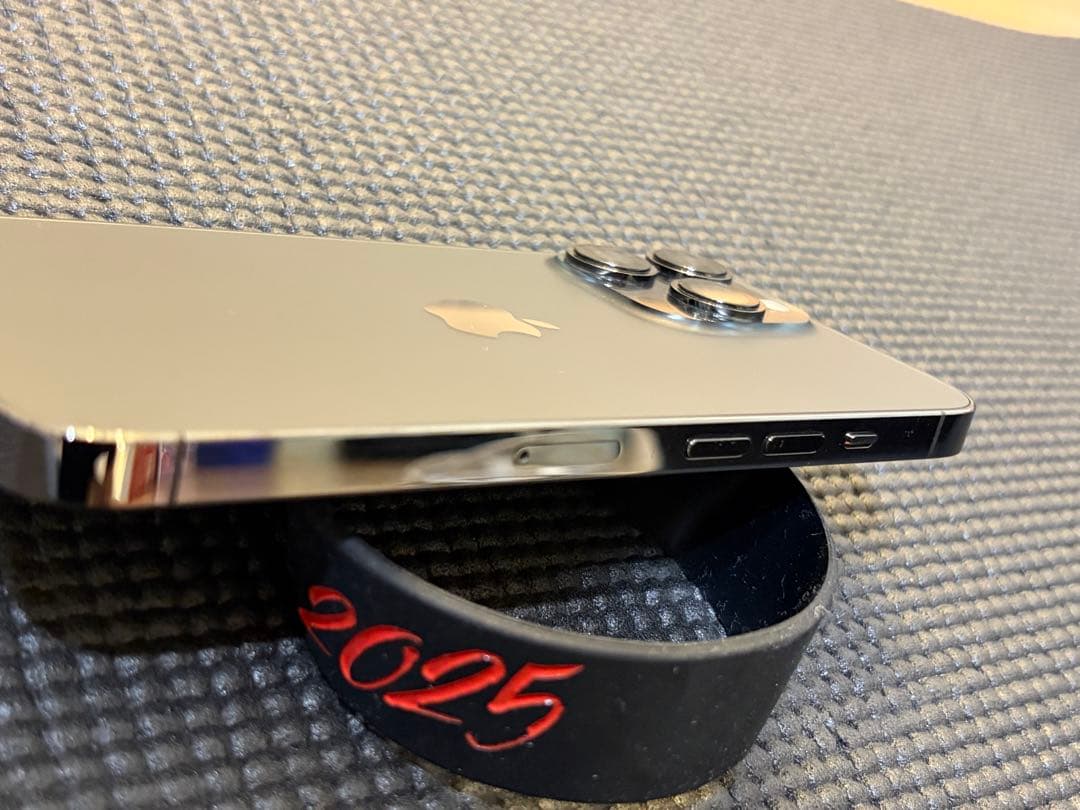 Apple iPhone 13pro 本体