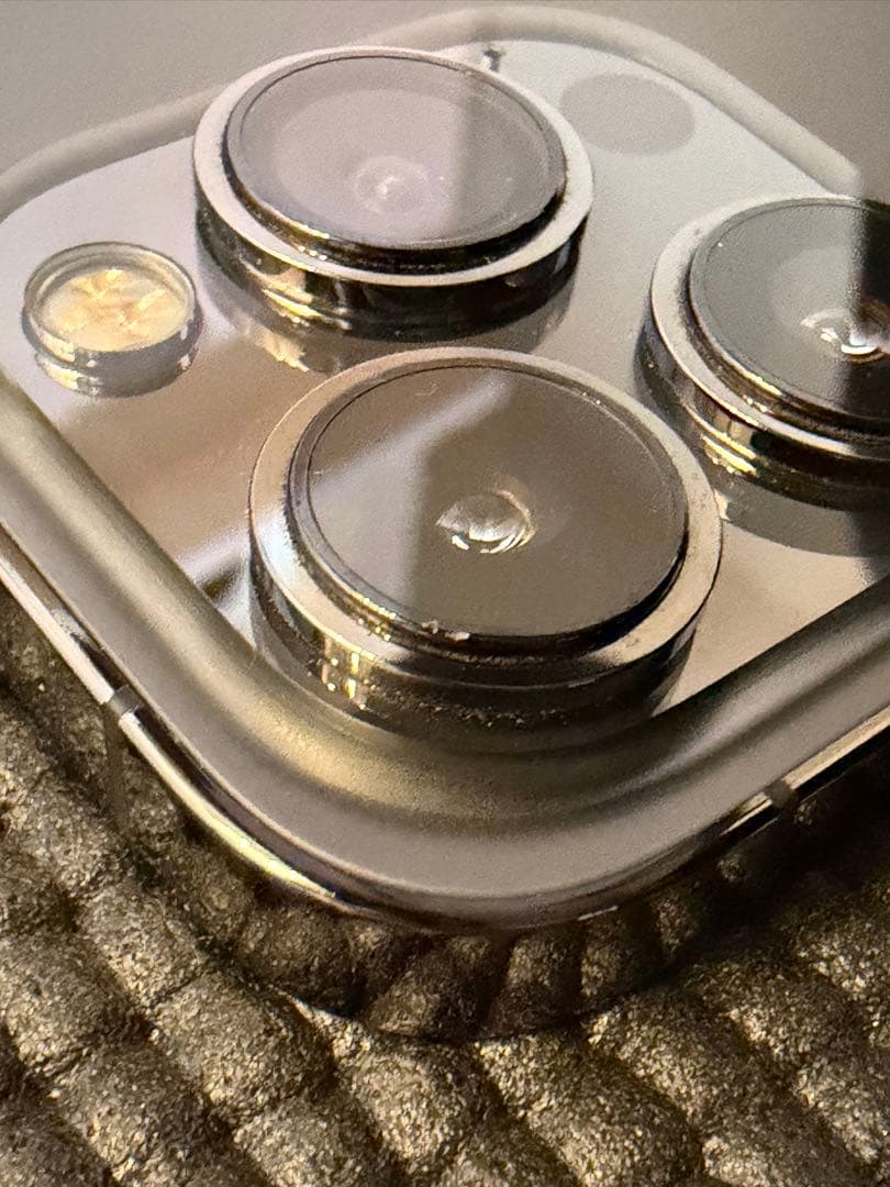 Apple iPhone 13pro 本体