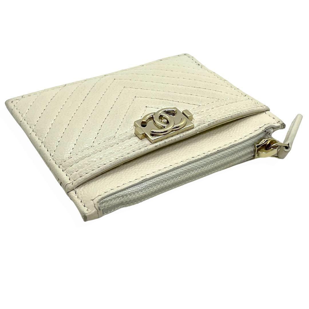 正規品 シャネル カード入れ ケース キャビアスキン 白 ボーイシャネル