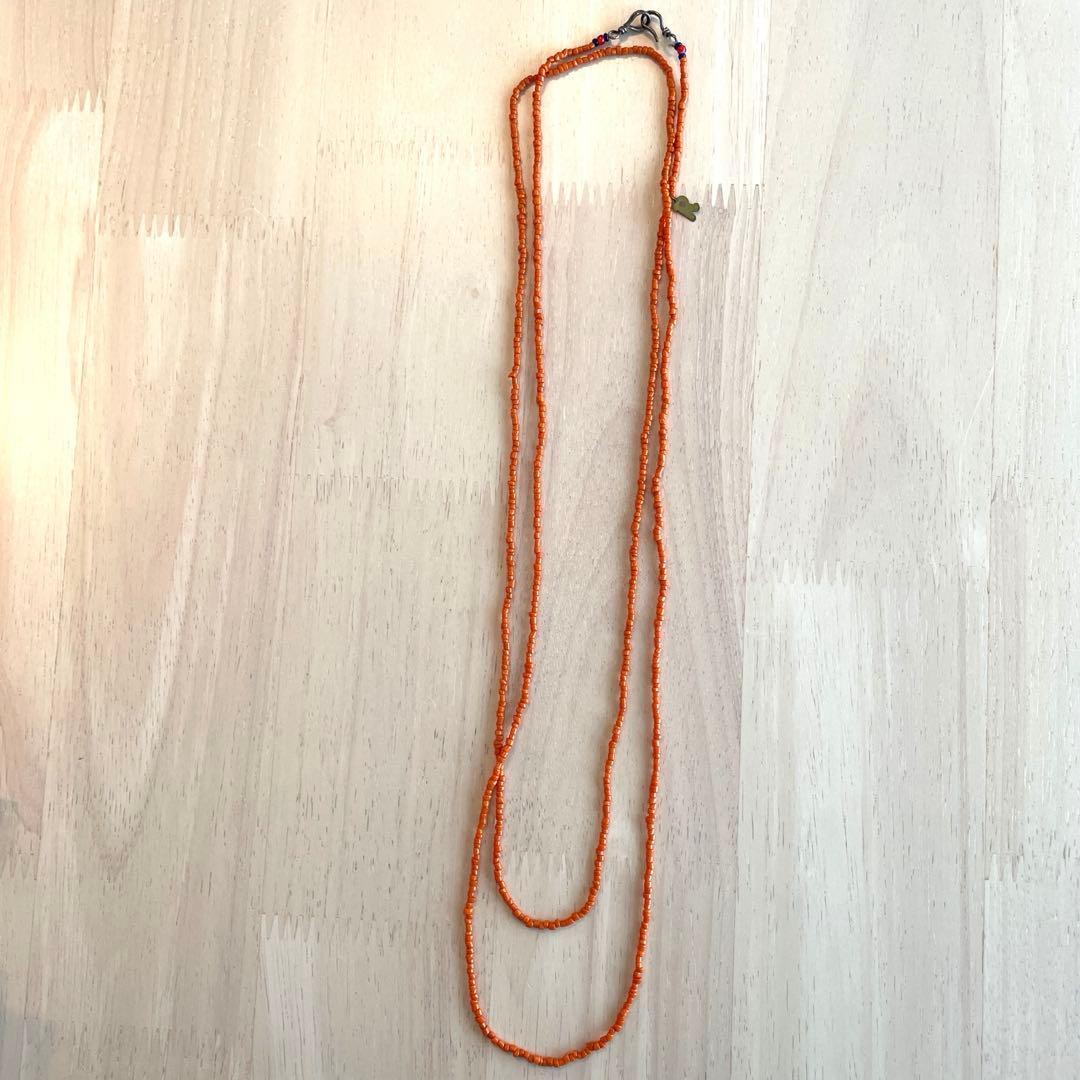 45R アンティークビーズのネックレス(オレンジ)