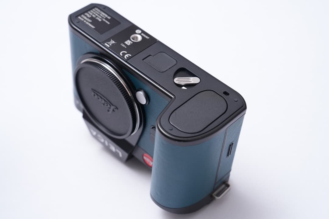 Leica SL2 ボディ アラカルト 純正バッテリー3本 SD128GB×2