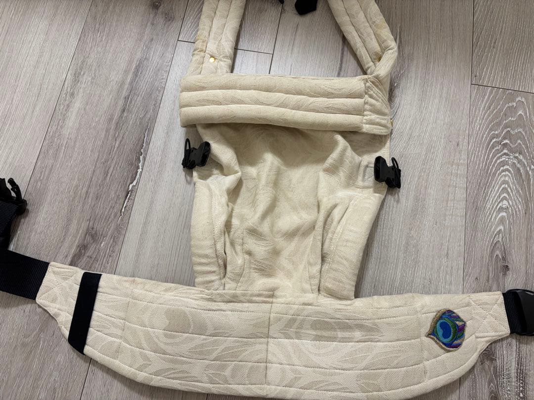 artipoppe アーティポッペ 抱っこ紐 人気色 ベージュ