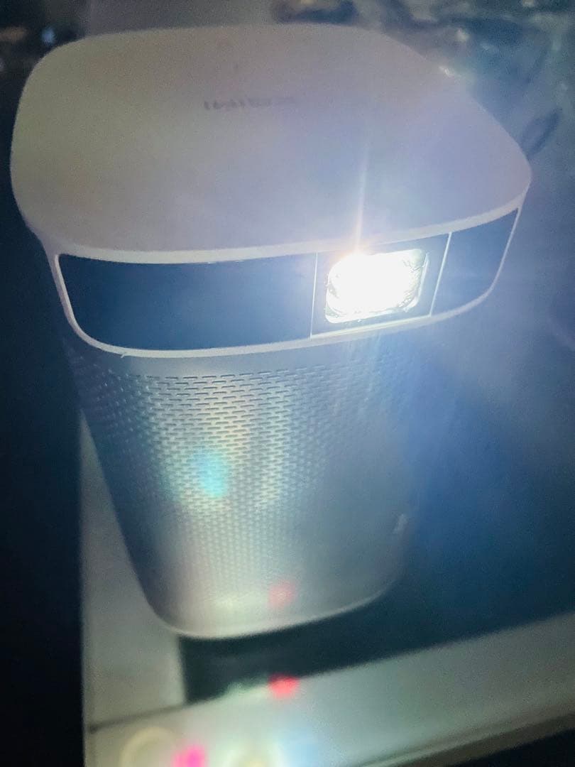 Android TV搭載近未来的極小プロジェクタXGIMI XJ03W MOGO