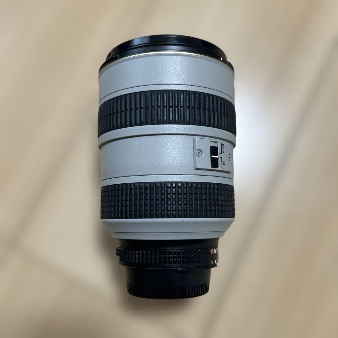 Nikon ED AF-S 28-70mm 1:2.8 D ライトグレー
