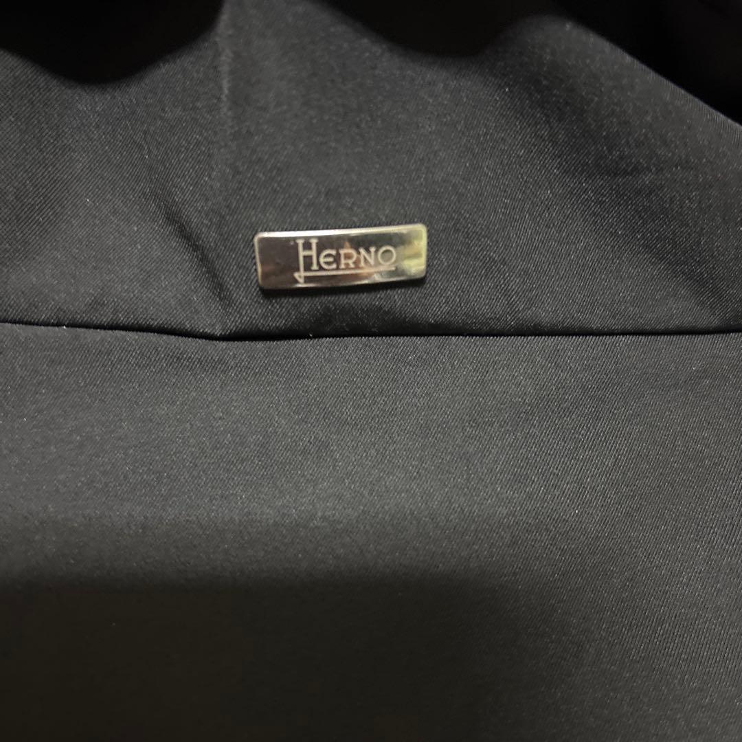 HERNO ブルゾン　フリル　黒