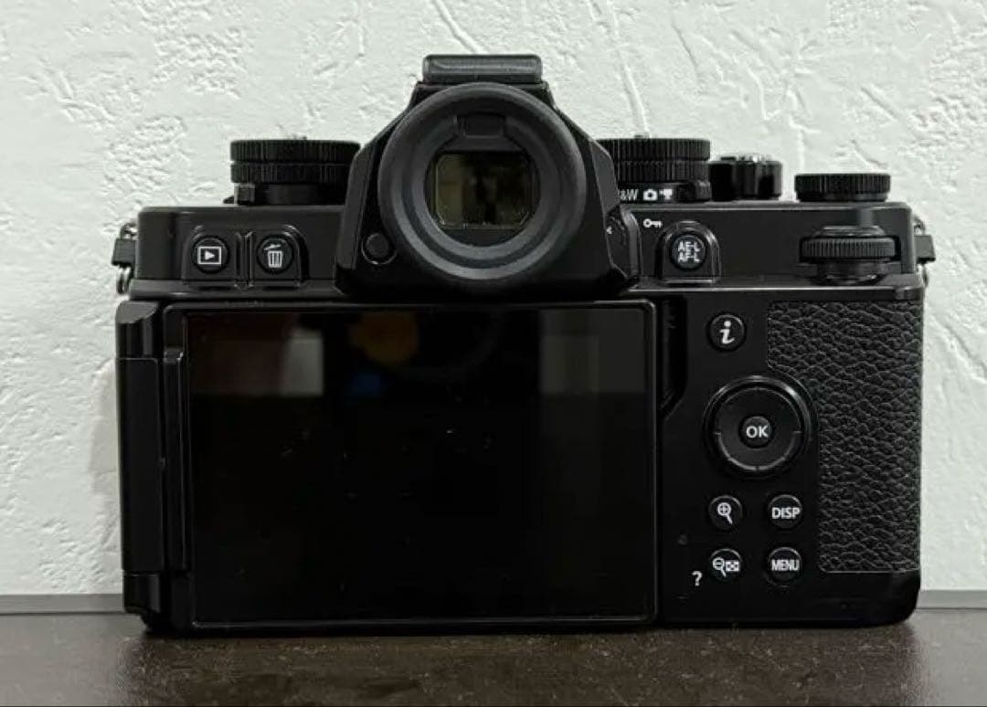 Nikon Z f 　ほぼ新品　124ショット