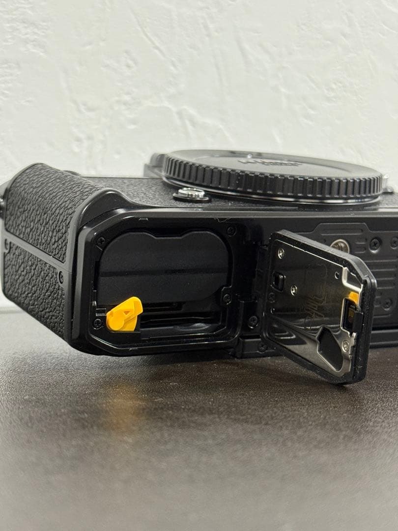 Nikon Z f 　ほぼ新品　124ショット