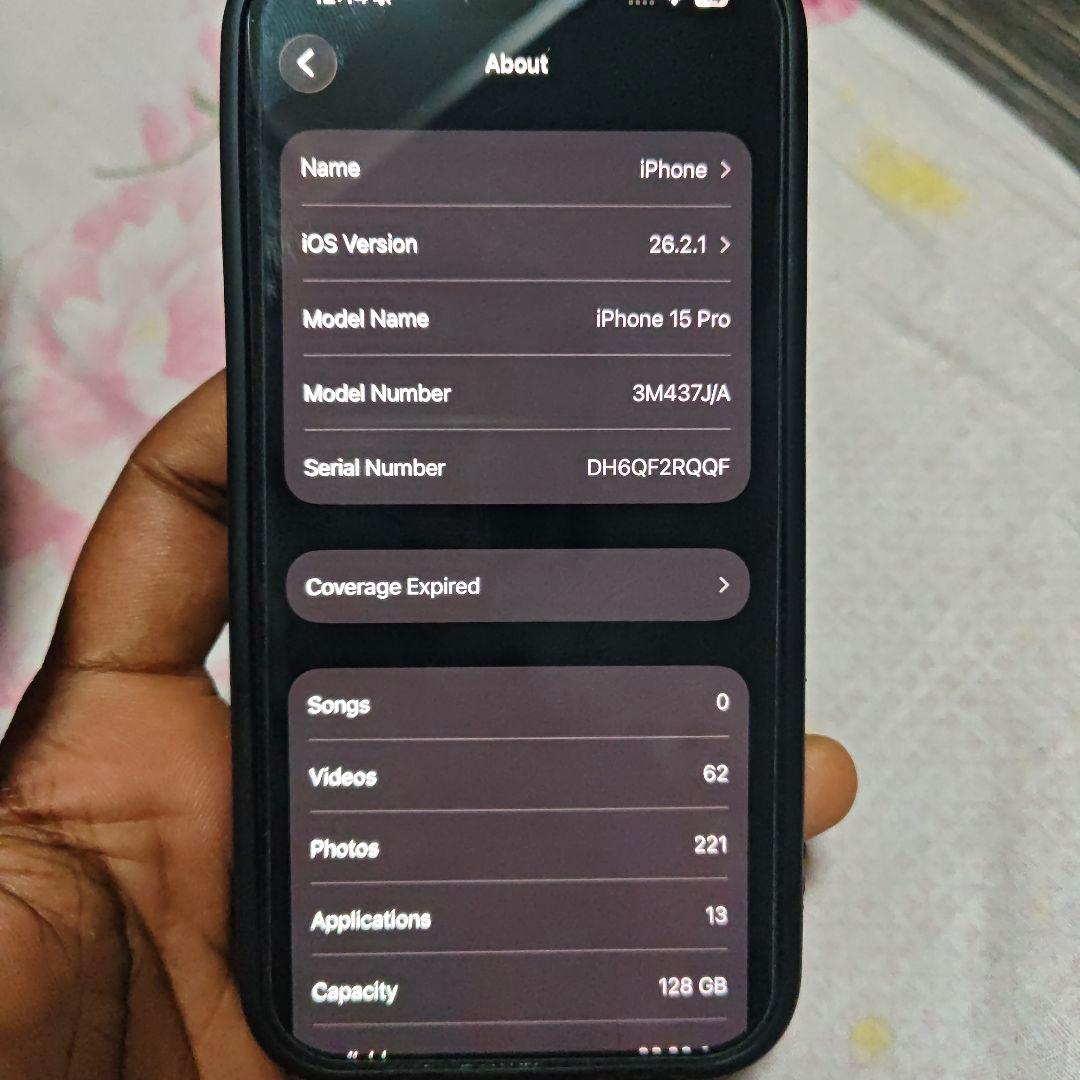 Apple iPhone 15 Pro タイタニャムブルー