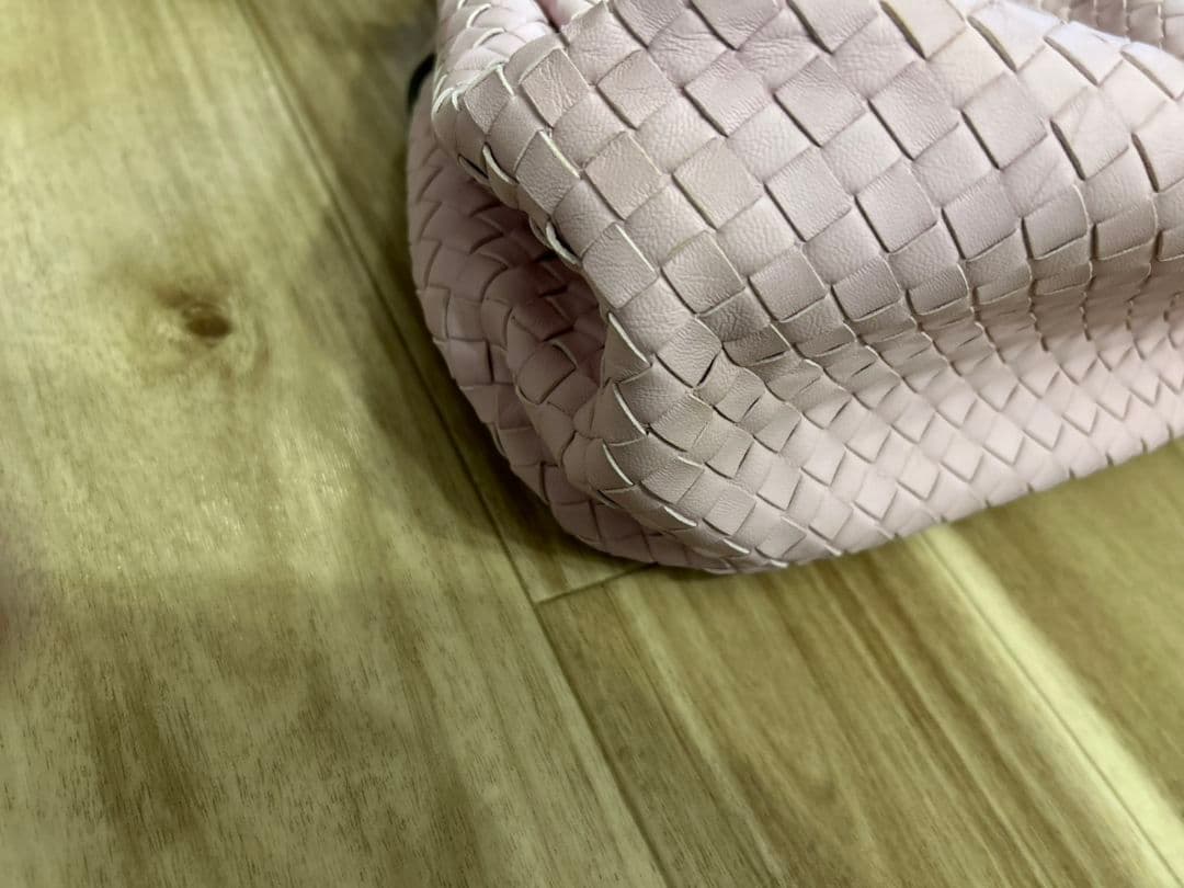 ボッテガヴェネタ　レア　ピンク