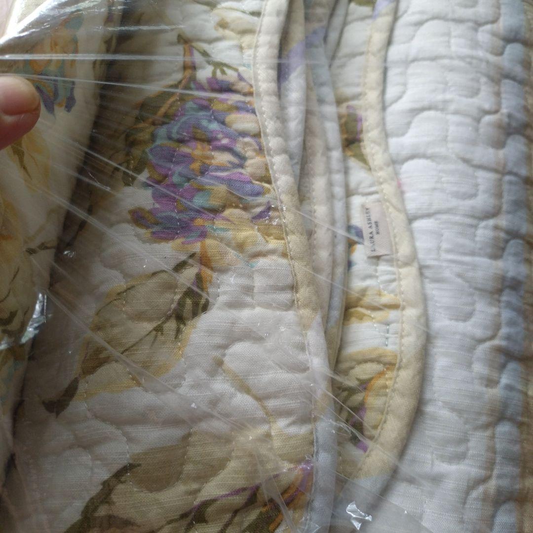 ローラアシュレイ　マルチカバー　キルトカバー　ベッドスプレッド　花柄