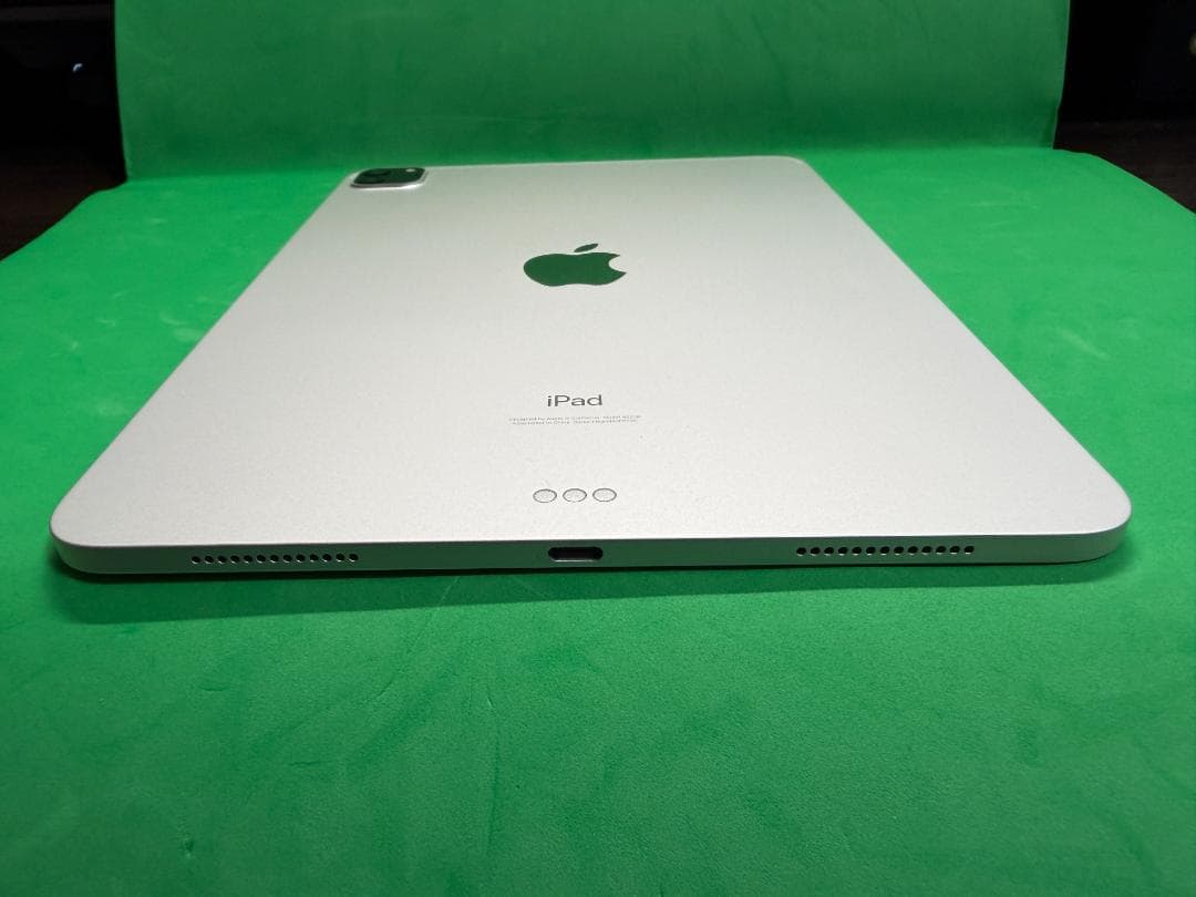 iPad Pro 11インチ（第2世代）Wi-Fi 128GB,シルバー,ケース