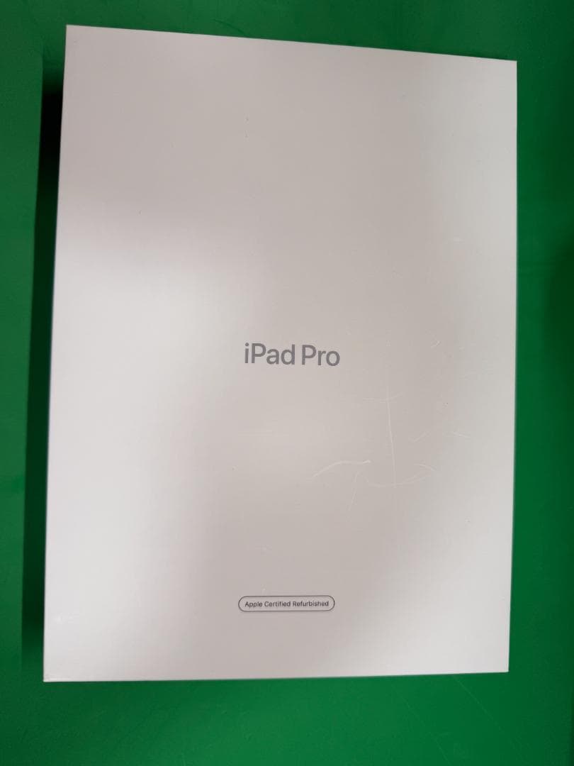 iPad Pro 11インチ（第2世代）Wi-Fi 128GB,シルバー,ケース