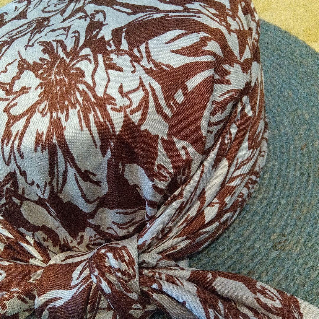 超美品ヘレンカミンスキーボーターハット　シルクスカーフ付き