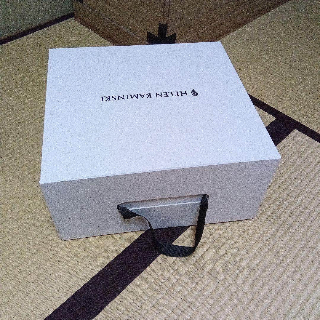 超美品ヘレンカミンスキーボーターハット　シルクスカーフ付き