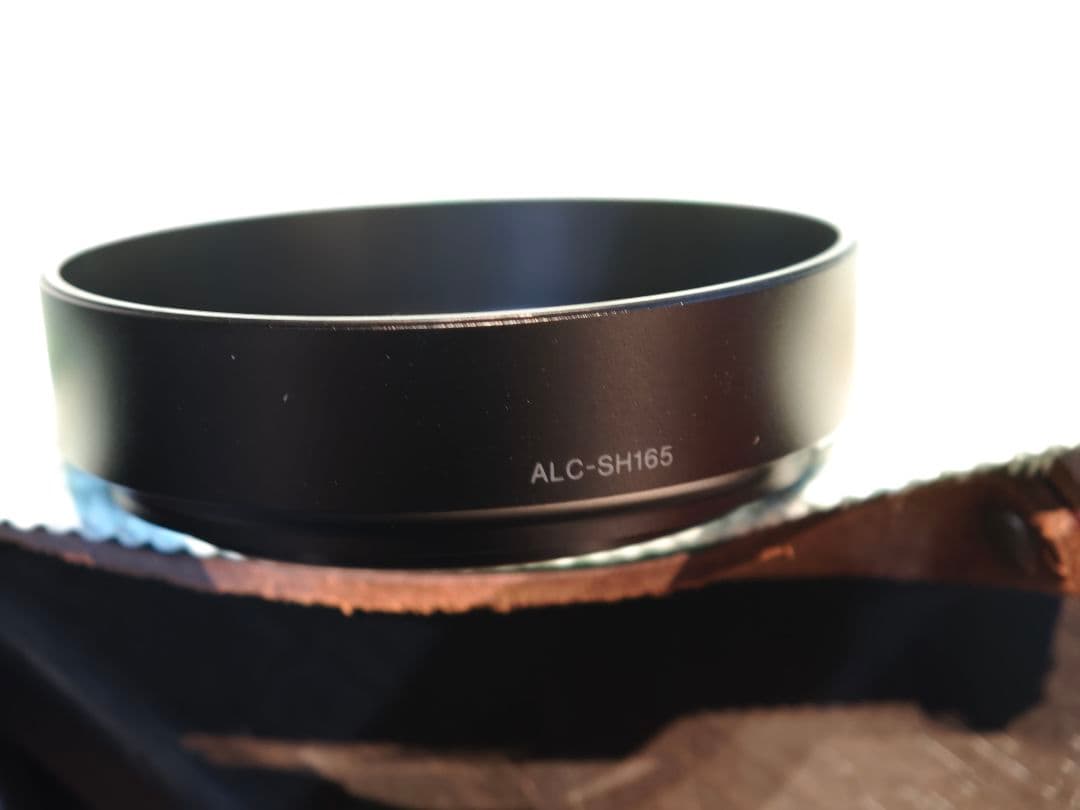 ほぼ新品　SONY　フルサイズ一眼レンズ　 SEL24F28G