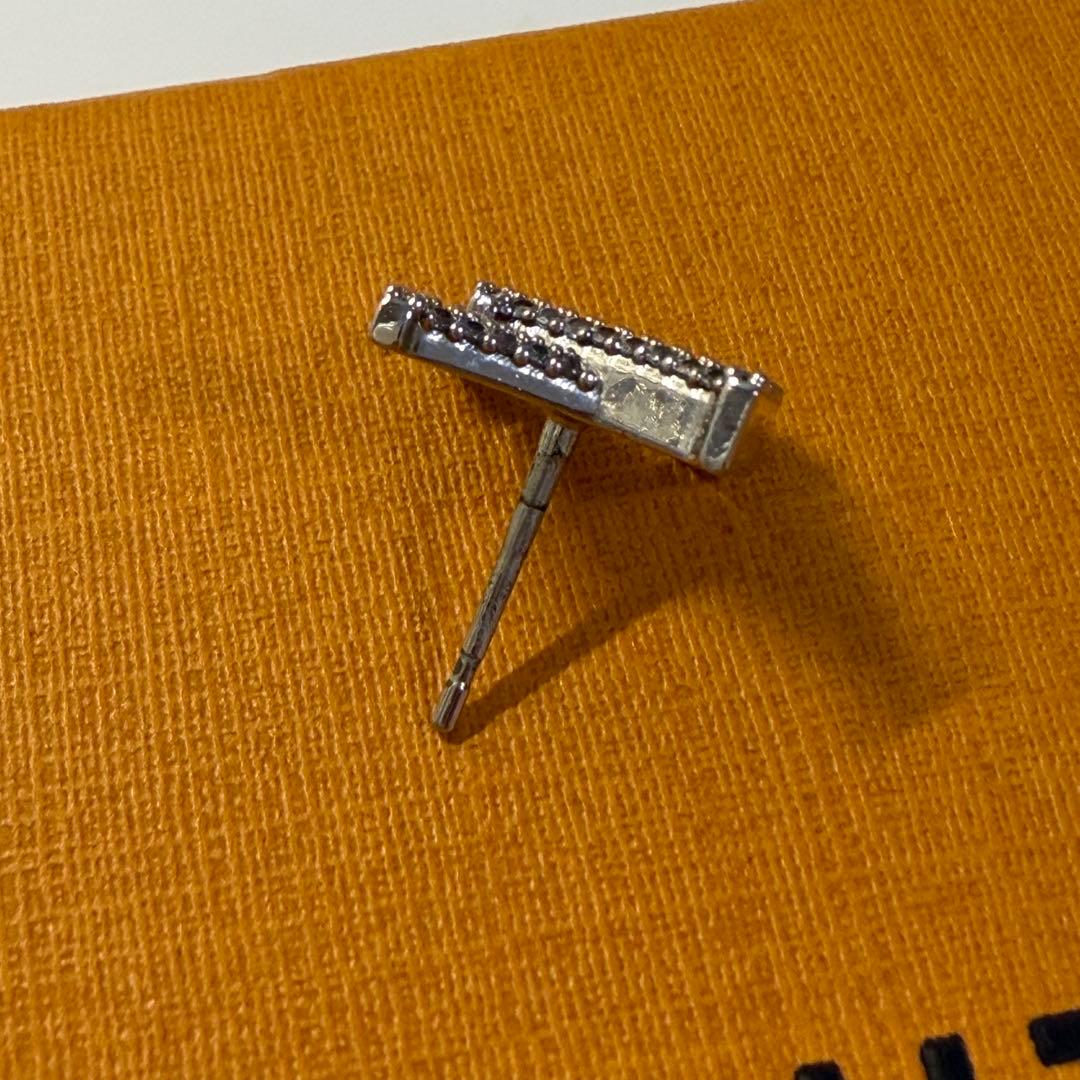 ピアス LV アイコニック ストラス