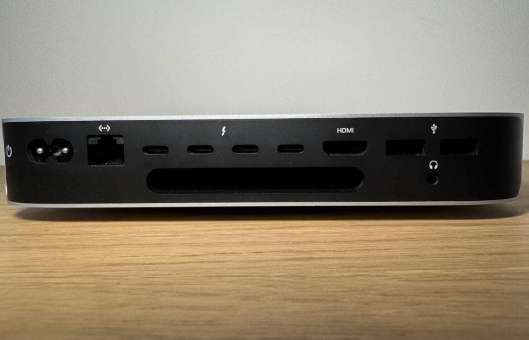 Mac mini M2 Pro 10コアCPUと16コアGPU メモリ16GB