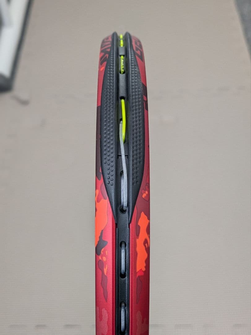 ソフトテニスラケット ジオブレイク 70V　タンゴレッドUL1