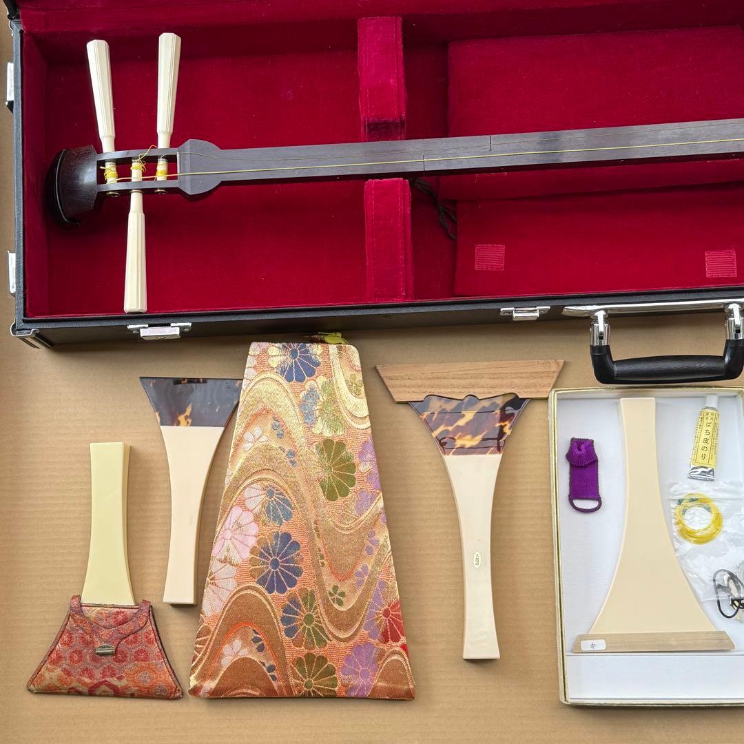 三味線　バチ　三絃駒　ハードケース 　和楽器　弦楽器