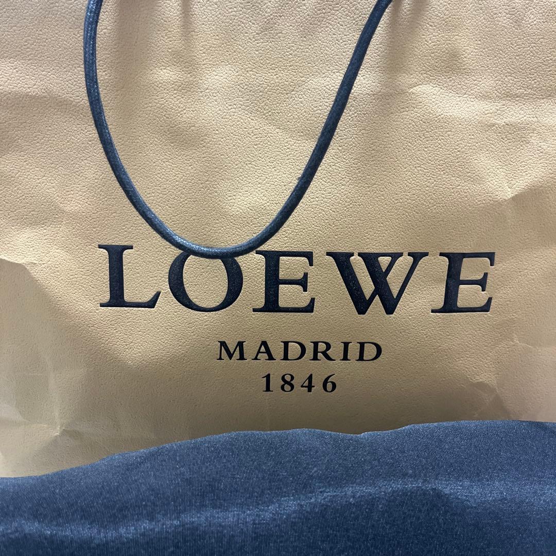 LOEWE 紺 アマソナ バッグ