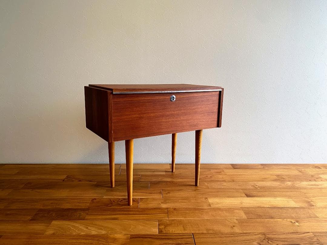 1960-70s ヴィンテージ サイドテーブル ボックス キー付 仕上済