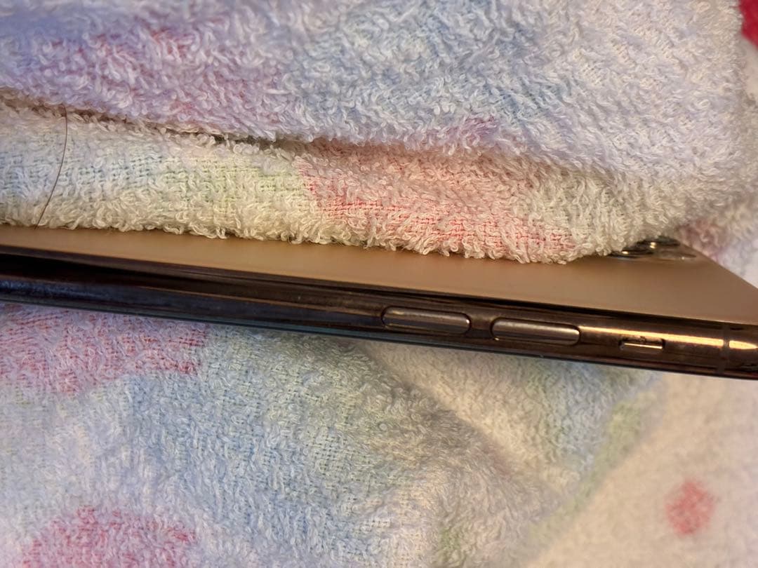 iPhone11 Pro 256GB ゴールド SIMフリー バッテリー82％