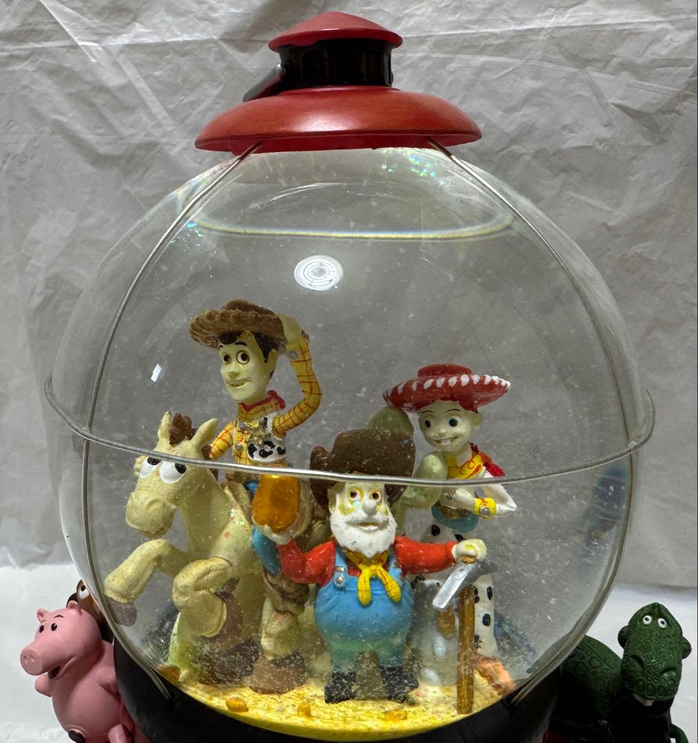 トイストーリー2 赤ランタン ライトアップ オルゴール付き スノーグローブ
