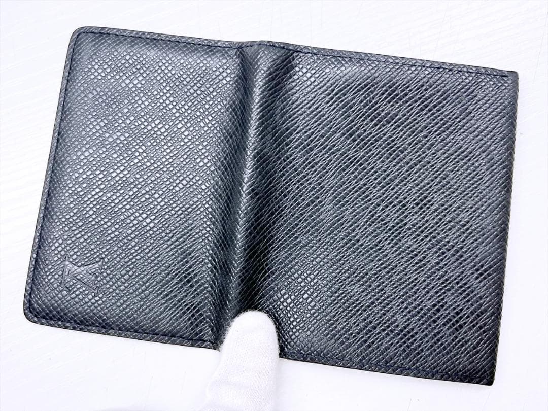 ルイヴィトン　タイガ　カルトドゥ　ヴィジット　名刺入れ　M30922