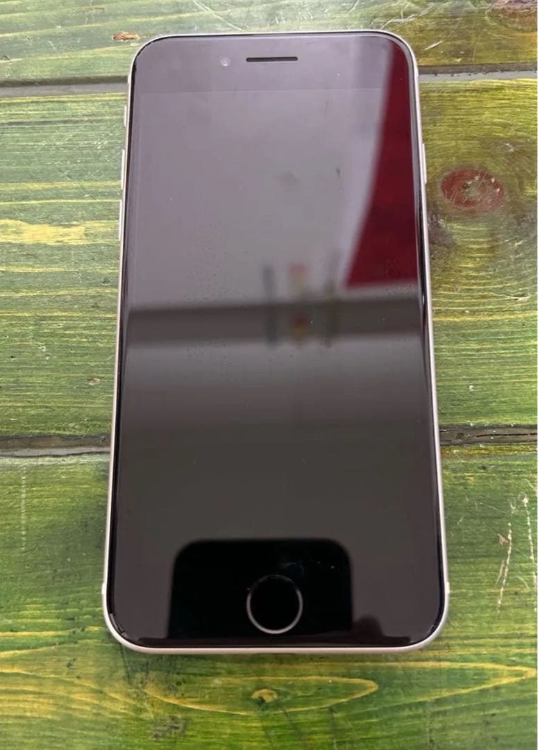 iPhone SE 第3世代 ジャンク品 バッテリー77% SIMフリー箱付き