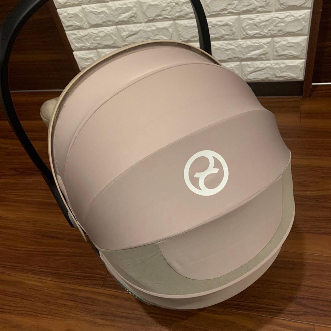 美品 Cybex Cloud T i-Size plus ベージュ アダプター付