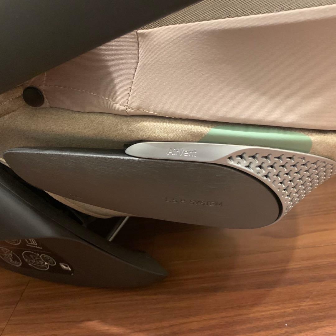 美品 Cybex Cloud T i-Size plus ベージュ アダプター付