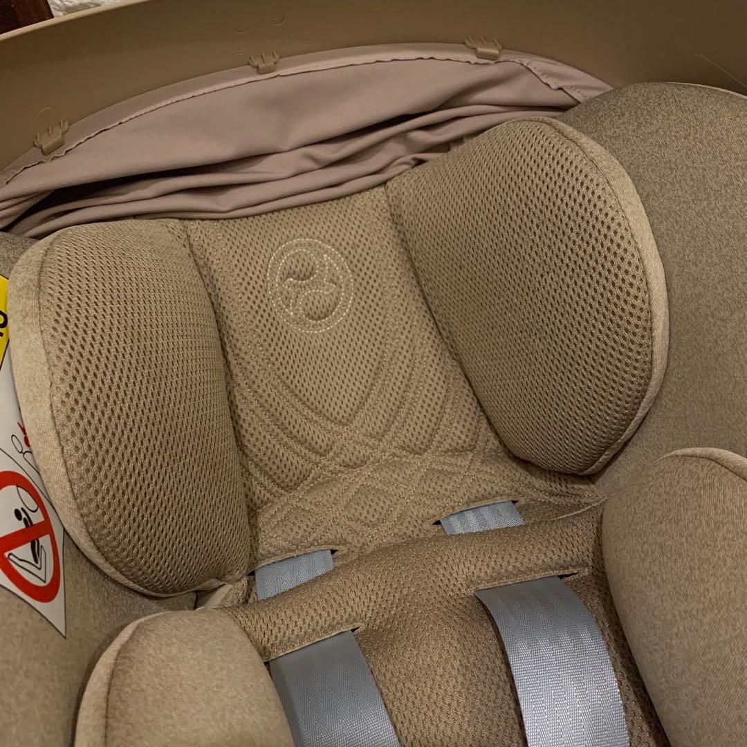 美品 Cybex Cloud T i-Size plus ベージュ アダプター付