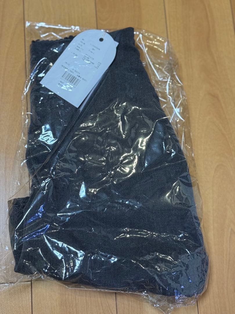 【再値下げ！新品未使用タグ付】美シルエットショートパンツ　グレー　FLサイズ