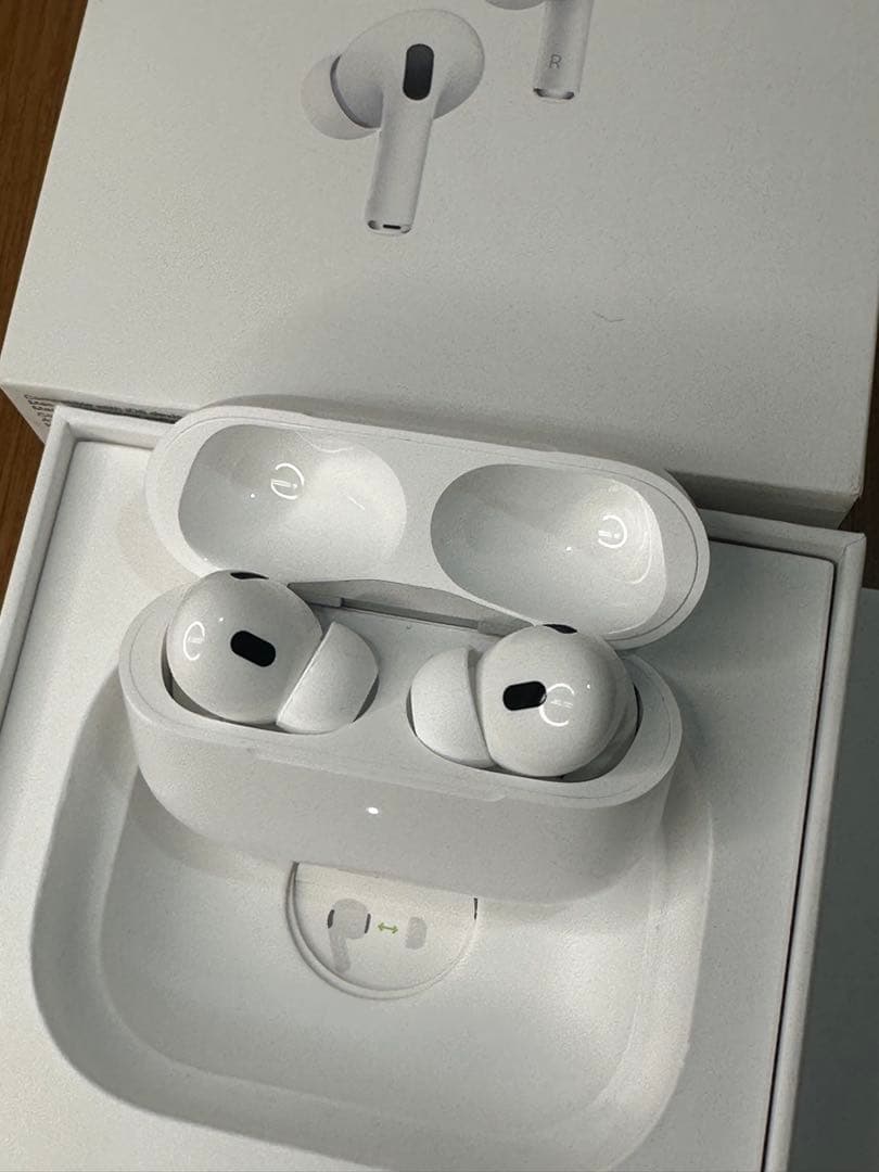 【美品】AirPods Pro 第2世代 MTJV3J/A 7KXK6