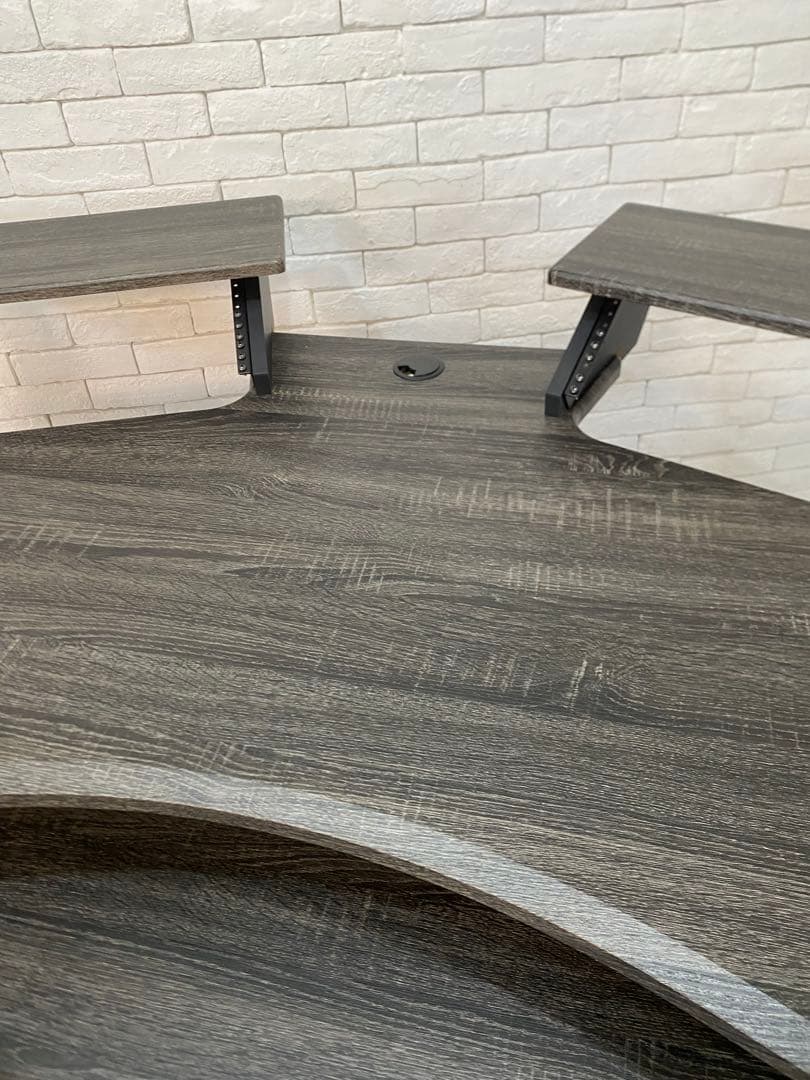 【東京都内23区配送無料】定価12万　ゲーミングデスク　PC パソコン　机