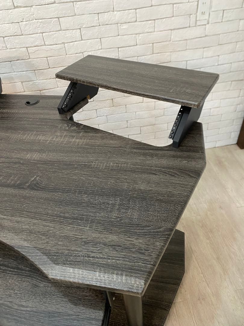 【東京都内23区配送無料】定価12万　ゲーミングデスク　PC パソコン　机