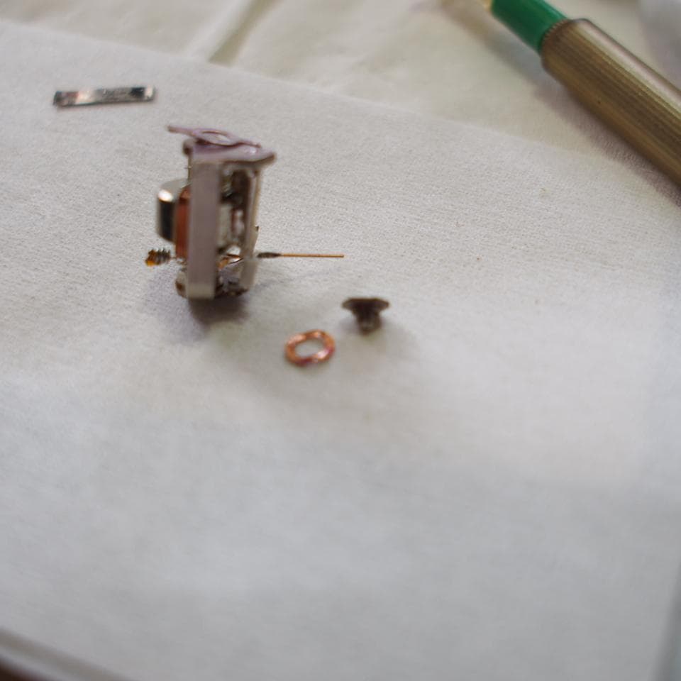 ドレスアップ PEN-EE S \"イタリアンレザー\" 整備済 ハーフカメラ