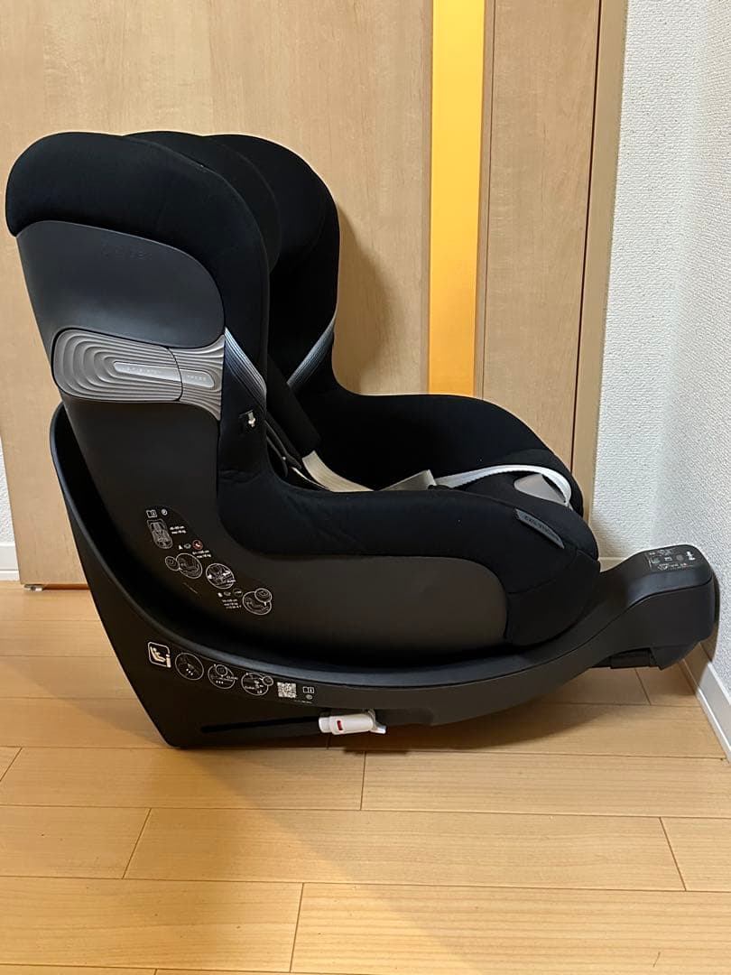 サイベックス　シローナ　SX2 i-Size ISOFIX