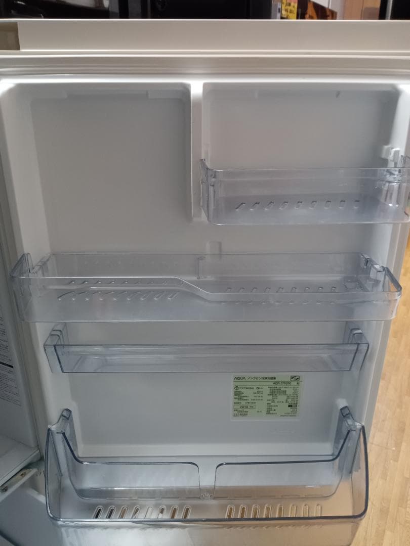 ひろ様三重県送料込【 美品AQUA 冷蔵庫 2019年式】